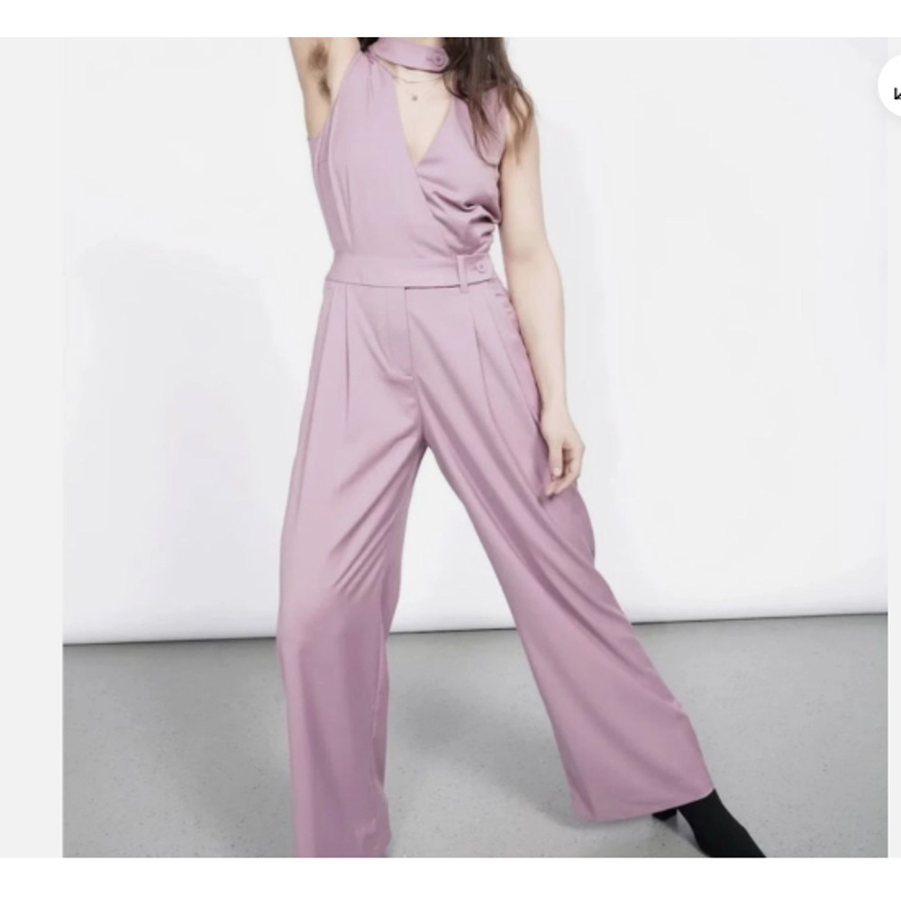 WILDFANG Empower High Waisted V-Neck Jumpsuit Lavender Pink Sleeveless Size 8